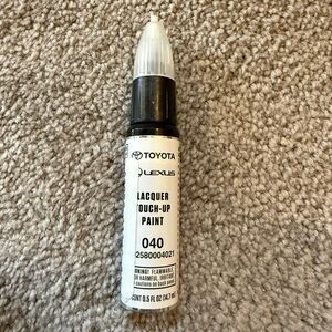 Touch Up Paint For Toyota Lexus Painted Super White Code 040 - (00258-00040-21)